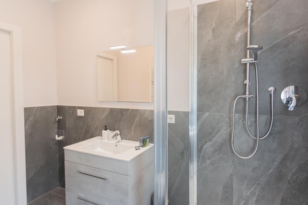 Sant'Agostino Apartments By Rent All Como Zewnętrze zdjęcie