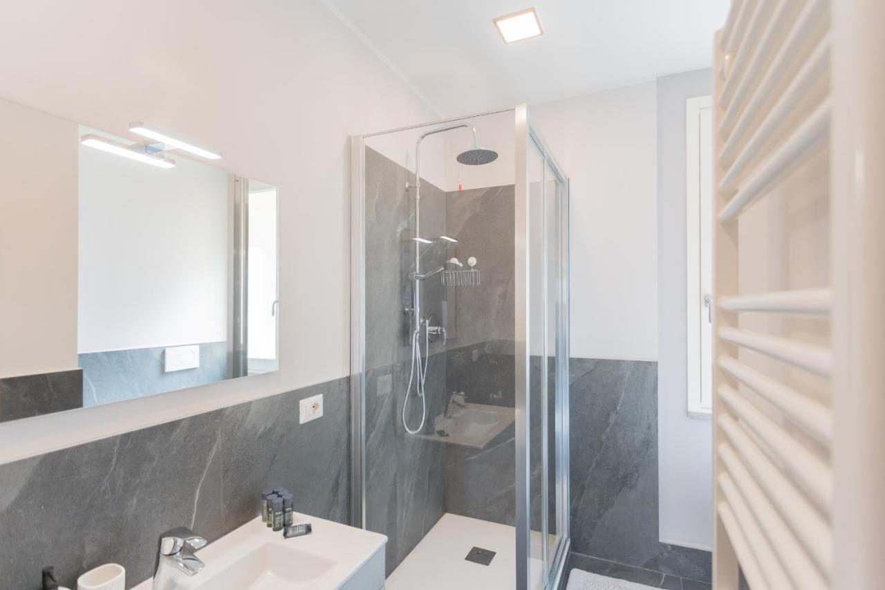 Sant'Agostino Apartments By Rent All Como Zewnętrze zdjęcie