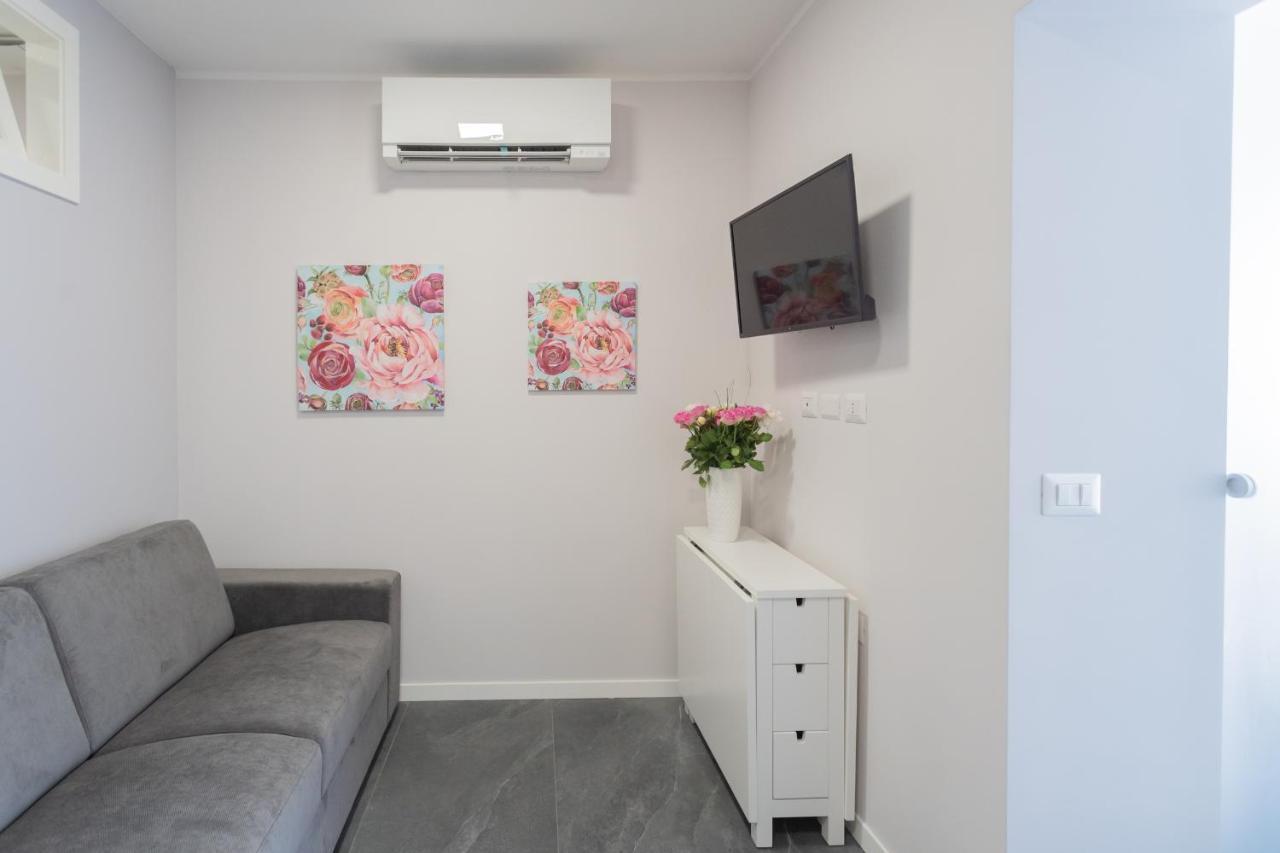 Sant'Agostino Apartments By Rent All Como Zewnętrze zdjęcie